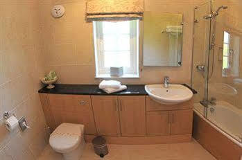 The Paddock Bed & Breakfast ฮาเวอร์ฟอร์ดเวสต์ ภายนอก รูปภาพ
